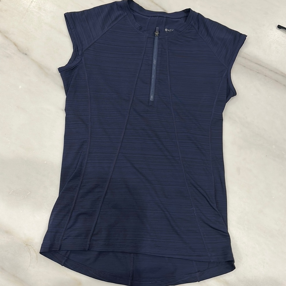 Athleta rash guard. Size medium. Worn once.